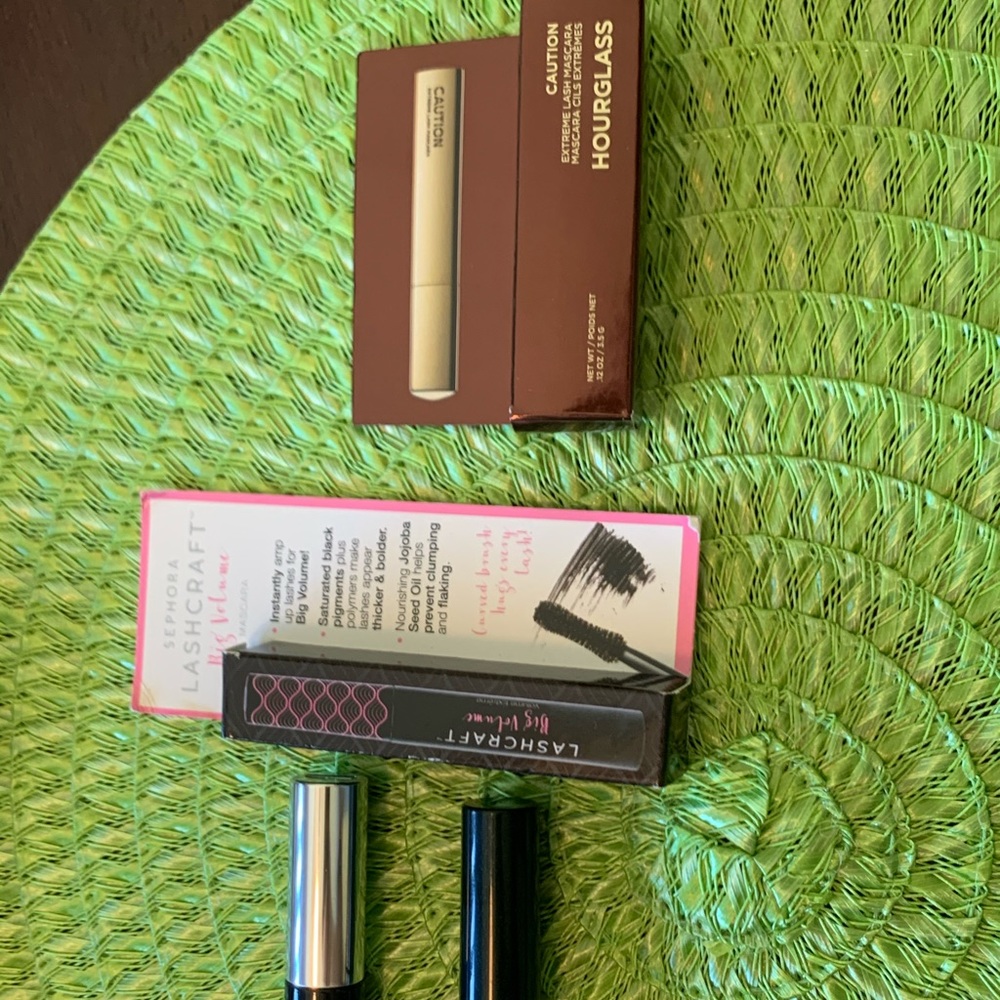 4 Deluxe Mascaras